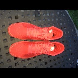 RED VANS